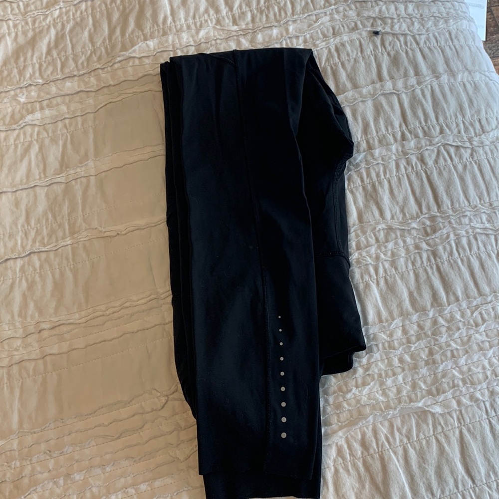 Lululemon Fast&Free 25” inseam leggings.  Great condition.